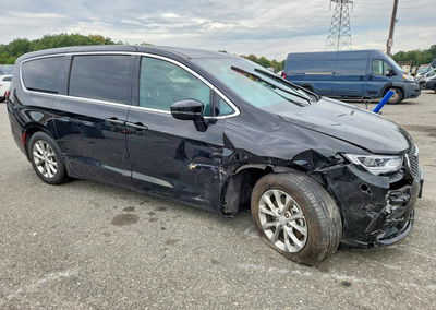 2026 Chrysler Pacifica Limited, daño Frontal, Copart lote 70381696, foto 4 de 13