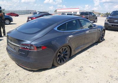 2020 Tesla Model S Long Range Dual Motor All-wheel Drive/long Range Plus Dual Motor All-wheel Drive, daño Suspensión, Iaai