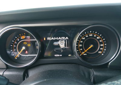 2020 Jeep Wrangler Unlimited Sahara 4x4, daño Frontal izquierdo, Iaai lote 45882384, foto 7 de 16