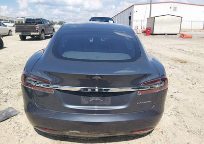 2020 Tesla Model S Long Range Dual Motor All-wheel Drive/long Range Plus Dual Motor All-wheel Drive, daño Suspensión, Iaai