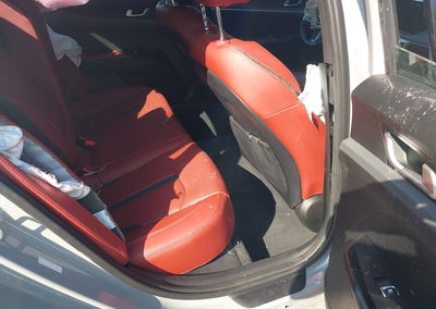 2022 Kia K5 Gt-line, daño Left & Right Side, Iaai lote 45981434, foto 8 de 15