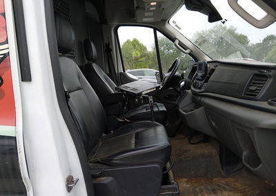 2021 Ford Transit-250, daño Trasero, Iaai lote 45012950, foto 5 de 16