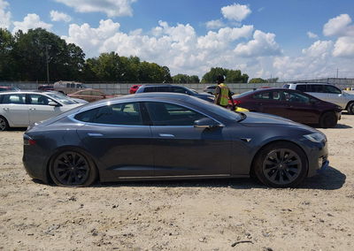 2020 Tesla Model S Long Range Dual Motor All-wheel Drive/long Range Plus Dual Motor All-wheel Drive, daño Suspensión, Iaai