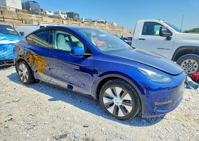 2024 Tesla Model Y, uszkodzenie: Bok, Copart lot 67608756, zdjęcie 4 z 13