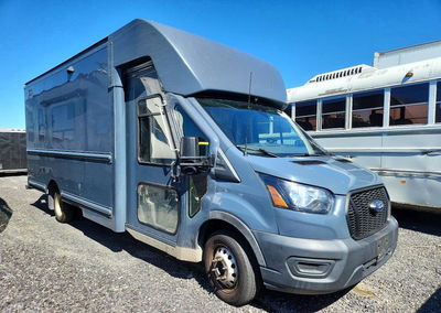 2021 Ford Transit T-350 Hd Delivery Truck, uszkodzenie: Drobne wgniecenia/zarysowania, Copart lot 68704886, zdjęcie 4 z 13