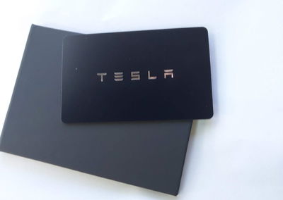 2026 Tesla Model Y, daño Frontal derecho, Iaai lote 45898277, foto 10 de 16