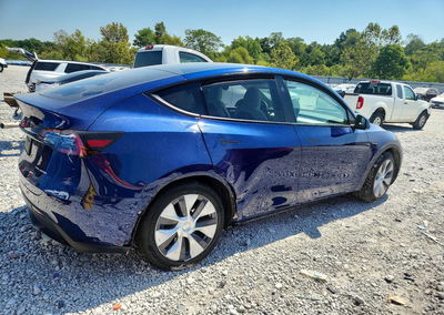 2024 Tesla Model Y, uszkodzenie: Bok, Copart lot 67608756, zdjęcie 3 z 13