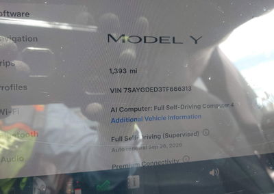 2026 Tesla Model Y, daño Frontal derecho, Iaai lote 45898277, foto 15 de 16