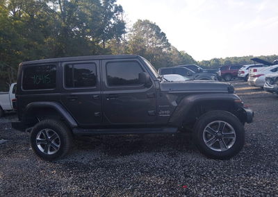 2020 Jeep Wrangler Unlimited Sahara 4x4, daño Frontal izquierdo, Iaai lote 45882384, foto 13 de 16