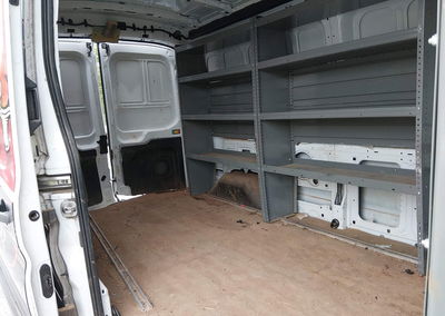 2021 Ford Transit-250, daño Trasero, Iaai lote 45012950, foto 8 de 16