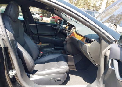 2020 Tesla Model S Long Range Dual Motor All-wheel Drive/long Range Plus Dual Motor All-wheel Drive, uszkodzenie: Podwozie,