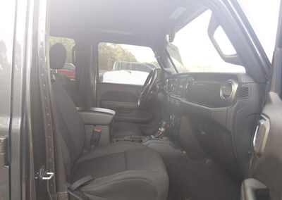 2020 Jeep Wrangler Unlimited Sahara 4x4, daño Frontal izquierdo, Iaai lote 45882384, foto 5 de 16