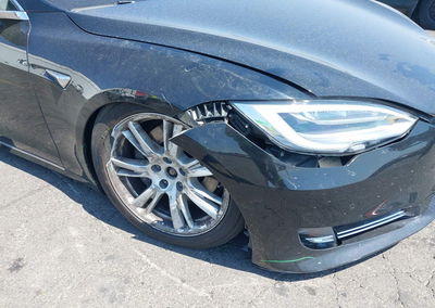 2020 Tesla Model S Long Range Dual Motor All-wheel Drive/long Range Plus Dual Motor All-wheel Drive, Right Front damage,
