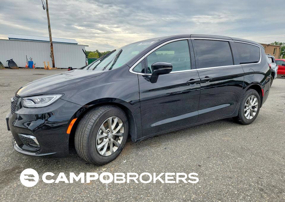 2026 Chrysler Pacifica Limited, daño Frontal, Copart lote 70381696