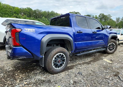 2024 Toyota Tacoma Trd Off-road, uszkodzenie: Przód, Copart lot 65337656, zdjęcie 3 z 14
