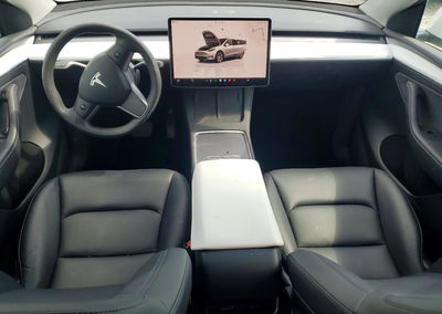 2022 Tesla Model Y, daño Trasero, Copart lote 66501056, foto 8 de 12