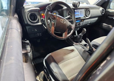 2021 Toyota Tacoma Trd Sport, пошкодження: Незначні вм’ятини/подряпини, Copart лот 68544486, фото 8 з 13