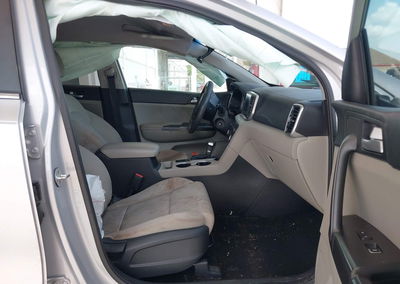 2020 Kia Sportage Lx, daño Frontal derecho, Iaai lote 45538618, foto 5 de 17