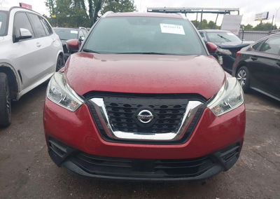 2020 Nissan Kicks Sv Xtronic Cvt, daño Granizo, Iaai lote 46260144, foto 12 de 16