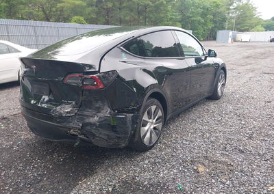 2023 Tesla Model Y Awd/long Range Dual Motor All-wheel Drive, uszkodzenie: Tył, Iaai lot 42528620, zdjęcie 4 z 18