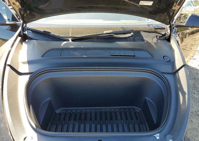 2023 Tesla Model Y, daño Frontal, Copart lote 56593496, foto 11 de 14