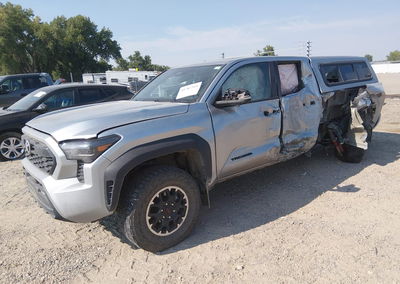 2024 Toyota Tacoma Trd Off Road, daño Lateral izquierdo, Iaai lote 45787314, foto 2 de 17