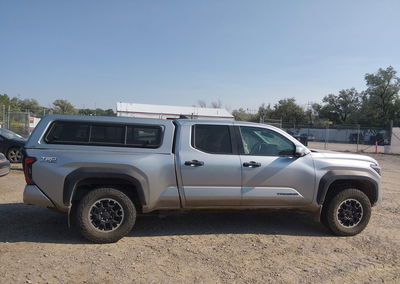 2024 Toyota Tacoma Trd Off Road, daño Lateral izquierdo, Iaai lote 45787314, foto 14 de 17