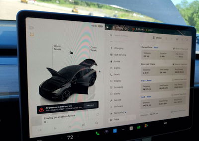 2023 Tesla Model Y, daño Frontal, Copart lote 56593496, foto 9 de 14