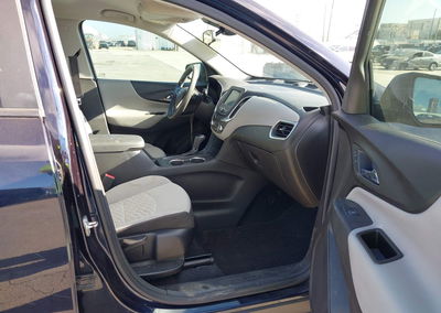 2020 Chevrolet Equinox Fwd Ls, Front & Rear damage, Iaai lot 46053392, photo 5 of 16