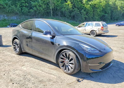 2023 Tesla Model Y, daño Frontal, Copart lote 56593496, foto 4 de 14