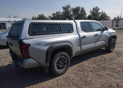2024 Toyota Tacoma Trd Off Road, daño Lateral izquierdo, Iaai lote 45787314, foto 4 de 17