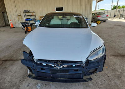 2020 Tesla Model S, daño Frontal, Copart lote 69290806, foto 5 de 15