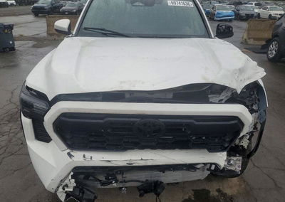2024 Toyota Tacoma Trd Off-road, uszkodzenie: Przód, Copart lot 69741636, zdjęcie 11 z 13