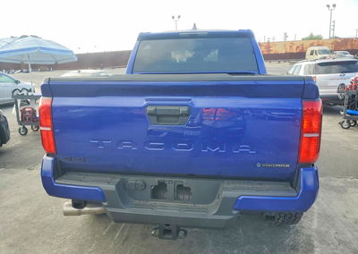 2025 Toyota Tacoma Trd Off-road Hv, uszkodzenie: Bok, Copart lot 70110386, zdjęcie 6 z 12