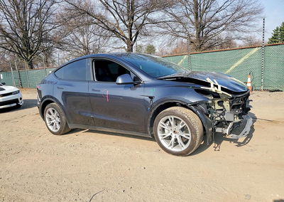 2024 Tesla Model Y, uszkodzenie: Przód, Copart lot 46411616, zdjęcie 4 z 16
