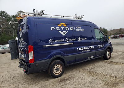 2019 Ford Transit 250 Utility / Service Van, daño Trasero, Copart lote 46105056, foto 3 de 13