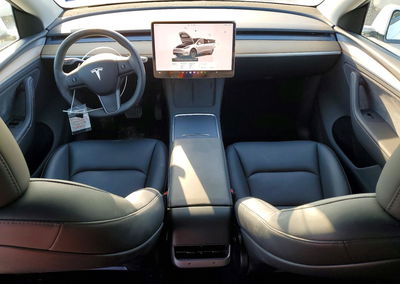 2025 Tesla Model Y, uszkodzenie: Przód, Copart lot 72180406, zdjęcie 8 z 12
