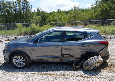 2019 Nissan Rogue Sport Sv, Left Side damage, Iaai lot 45426112, photo 14 of 16