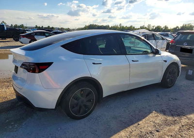 2025 Tesla Model Y, uszkodzenie: Przód, Copart lot 72180406, zdjęcie 3 z 12