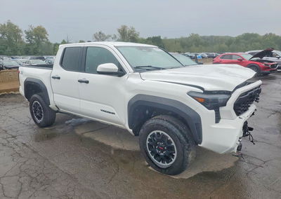 2024 Toyota Tacoma Trd Off-road, uszkodzenie: Przód, Copart lot 69741636, zdjęcie 4 z 13