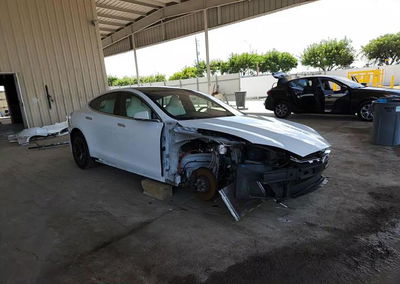 2020 Tesla Model S, daño Frontal, Copart lote 69290806, foto 14 de 15