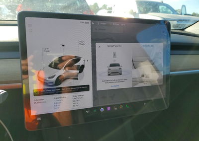 2025 Tesla Model Y, uszkodzenie: Przód, Copart lot 72180406, zdjęcie 9 z 12