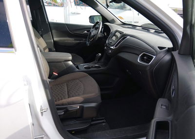 2019 Chevrolet Equinox Lt, daño Trasero, Iaai lote 45946676, foto 5 de 17