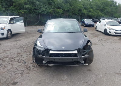 2024 Tesla Model Y Long Range Dual Motor All-wheel Drive, пошкодження: Front & Rear, Iaai лот 45895555, фото 11 з 22