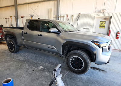 2024 Toyota Tacoma Trd Off-road, daño Abolladuras/rayones menores, Copart lote 72236226, foto 4 de 12