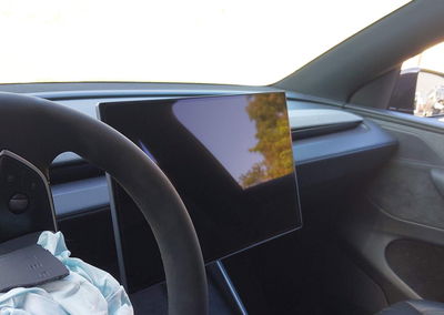 2026 Tesla Model Y All-wheel Drive/long Range Launch Series/premium All-wheel Drive, uszkodzenie: Lewy przód, Iaai lot