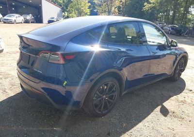 2022 Tesla Model Y Long Range Dual Motor All-wheel Drive, daño Frontal izquierdo, Iaai lote 46106049, foto 4 de 16