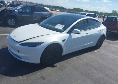 2026 Tesla Model 3 Premium Rear-wheel Drive/rear-wheel Drive, uszkodzenie: Prawy bok, Iaai lot 45060803, zdjęcie 2 z 16