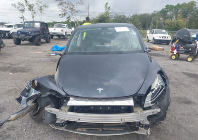 2022 Tesla Model Y Long Range Dual Motor All-wheel Drive, uszkodzenie: Dachowanie, Iaai lot 46051036, zdjęcie 11 z 15