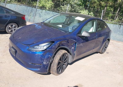 2022 Tesla Model Y Long Range Dual Motor All-wheel Drive, daño Frontal izquierdo, Iaai lote 46106049, foto 2 de 16